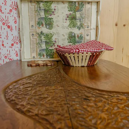 Konaci Zaovljanska Jezera