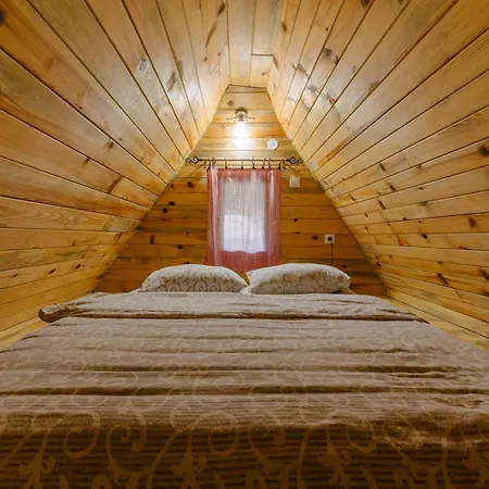 Konaci Zaovljanska Jezera