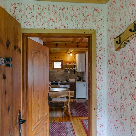 Konaci Zaovljanska Jezera