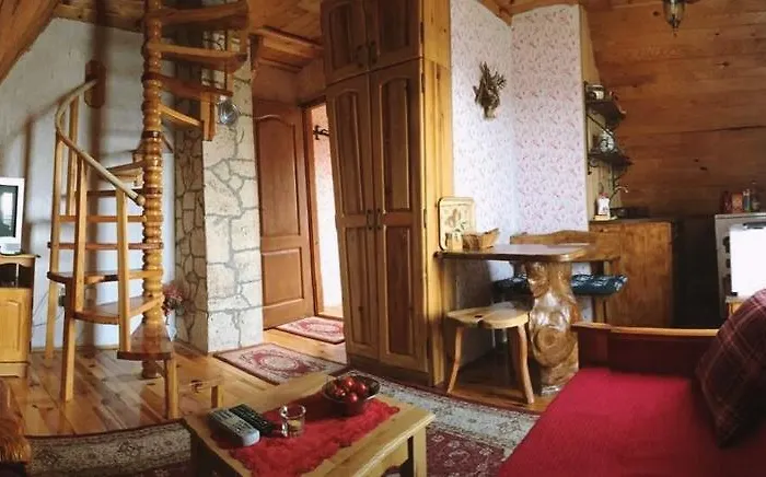 Konaci Zaovljanska Jezera